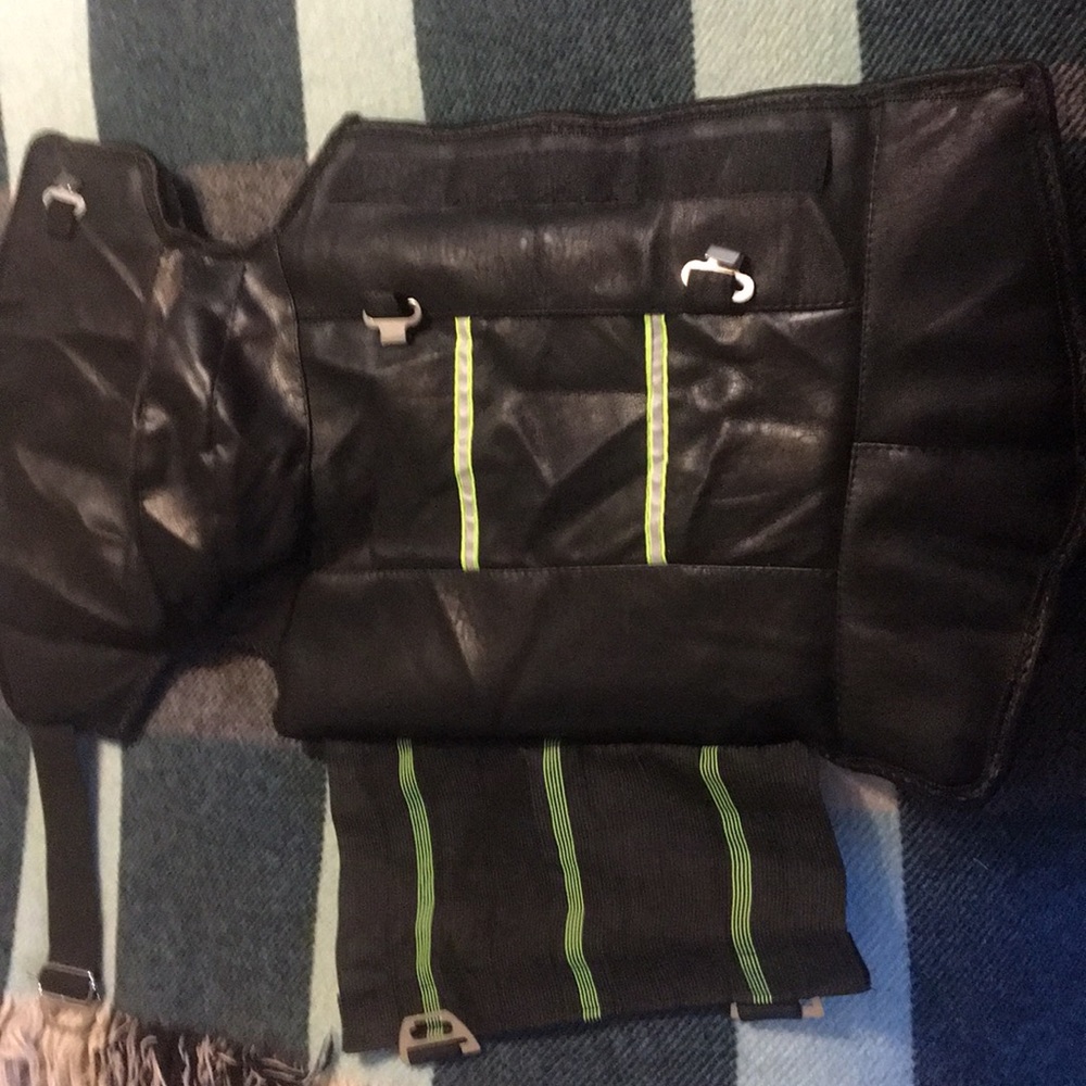 Leg chaps for motorcycle riding
